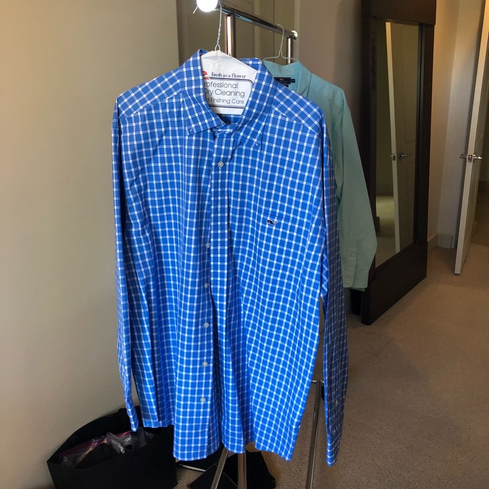 Vineyard Vines Button Down Dress Shirt